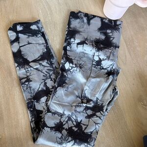 Black and Gray Tie-Dye Leggings
